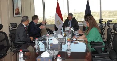 وزير السياحة يبحث مع رئيس «سينيك الدولية» فرص الاستثمار في السياحة النيلية