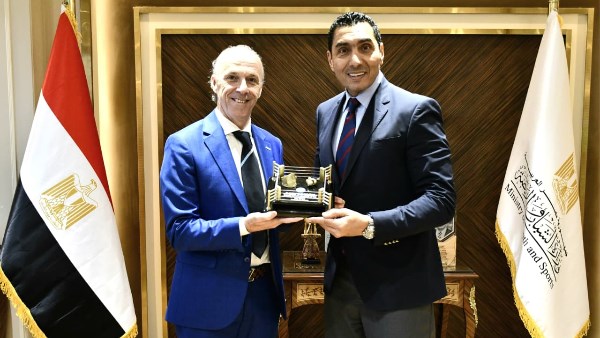 وزير الشباب والرياضة يبحث إدراج الكيك بوكسينج ضمن دورة الألعاب الإفريقية 2027 بمصر