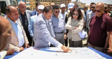 وزيرة الإسكان تتفقد مشروع “بيت الوطن” بالامتداد الشرقي للمدينة