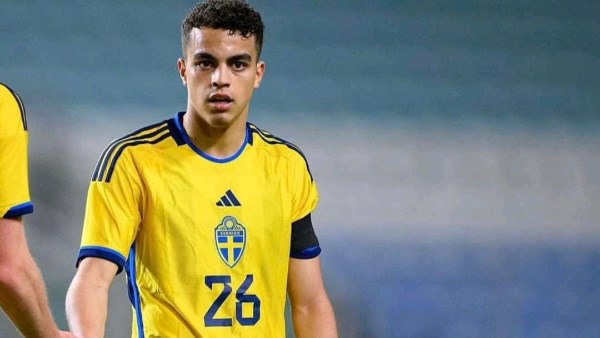 ياسين العياري.. اللاعب الذي رفض تونس وعاقبها في المونديال.. ليلة قاسية لنسور قرطاج أمام السويد
